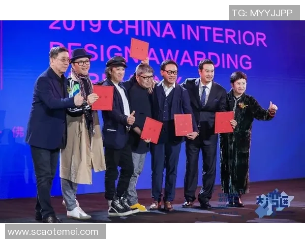 英国足球明星齐聚一堂展现风采共同参与精彩赛事盛况