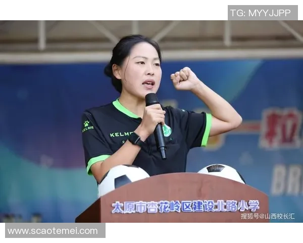 足球明星与太原美女携手共度幸福生活引发热议 足球明星与太原美女携手共度幸福生活引发热议