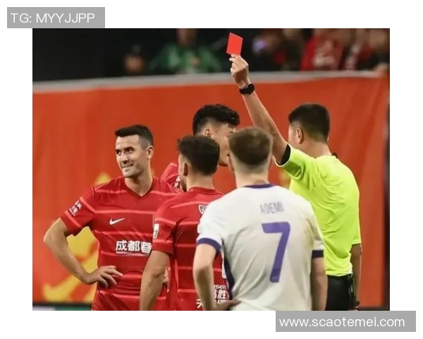 足球明星与裁判幽默互动引发全场欢笑瞬间回顾 足球明星与裁判幽默互动引发全场欢笑瞬间回顾